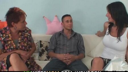 تركت الرجل مع والدتي واختاروا