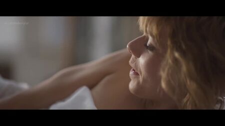 سالي هارمسن عارية (مغطاة) - Devils الموسم 1 (2020) HD 1080p مشاهدة عبر الإنترنت / سالي هارمسن - Devils