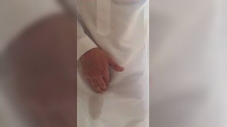 ارفع أكمام الثوب
