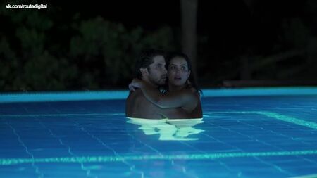 غابي إسبينو عارية - اللعب بالنار (AR-2019) HD 1080p مشاهدة عبر الإنترنت / غابي إسبينو - اللعب بالنار