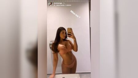 نيكول سافاج #1