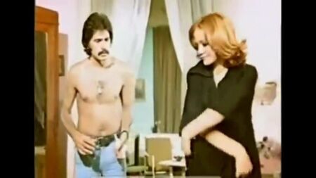 أونسال إمري - يضاجع ثلاث نساء في آن واحد