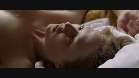 Alba August Nude - Unga Astrid (2018) HD 1080p مشاهدة عبر الإنترنت / ألبا أوغست - أن تكوني أستريد ليندغرين