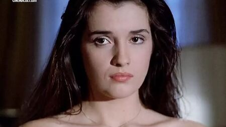 فلورنس جيرين وترينا ميشيلسن - صورة عارية من فيلم «لا بون»