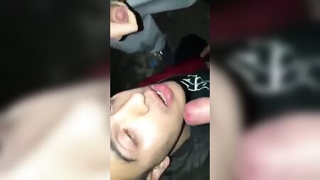 الجنس الفموي أثناء القيادة