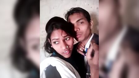 تقبيل حار، صديقها شون مقابل صديقتها