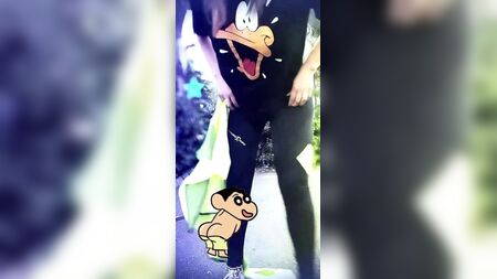 نازارينا فيليز تفعل ما تجيده: إظهار مؤخرتها