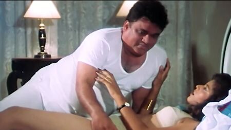 فيلم هندي - مشهد جنسي جريء في فيلم «لوها» عام 1978