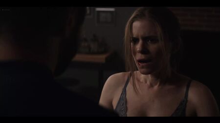 كيت مارا - «A Teacher» الموسم 1 الحلقة 9