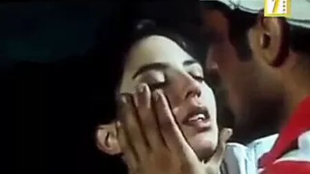 قبلات حارة من باسم سمرا