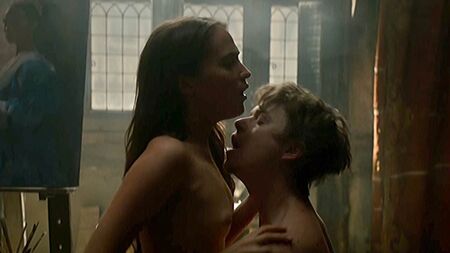مشهد جنسي عاري لأليسيا فيكاندر في فيلم «Tulip Fever» على موقع ScandalPlanet
