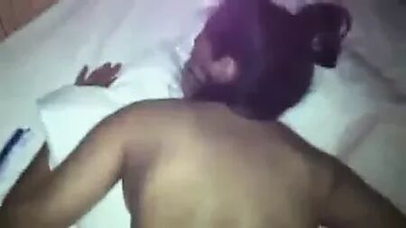 الزوجة المسكينة تتعرض للاغتصاب الشرجي