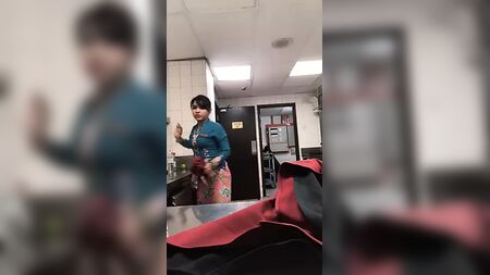 ماليزية - فتاة ترتدي الكبايا