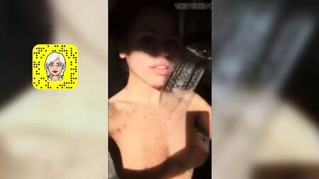 مجموعة مقاطع "الفتيات الفاسقات" على سناب شات