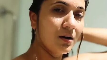 بوجا لاكشمي جوشي في فيلم «Shower on Her» من إنتاج Fliz Movies