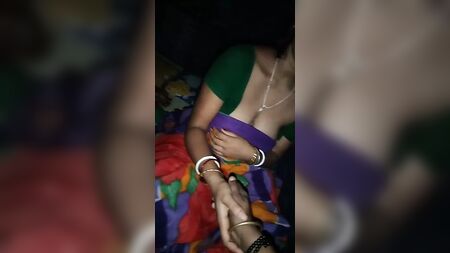 تسجيل لزوجة صديق من قبل زوجها وهي في حالة من السعادة (الجزء الأول)