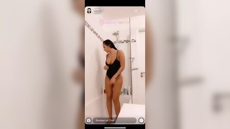 ليانا تي في، برامج الواقع، الاستحمام، لقطات مثيرة، صدور كبيرة ومؤخرات كبيرة