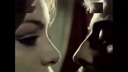 أرزو أوكاي - سيفسم سيكيس - صالح كيرميزي