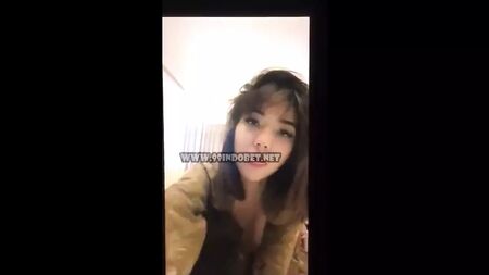 فيديو جيزيل الذي انتشر على نطاق واسع ومدته 19 ثانية: فنانة ومؤثرة إندونيسية