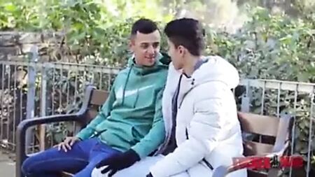 أصدقاء حقيرون مثيرون
