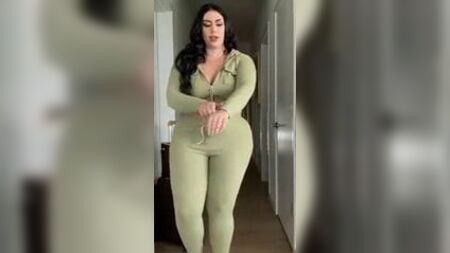 سامي ذات الصدر الكبير من فئة BBW – فاشن نوفا كيرف