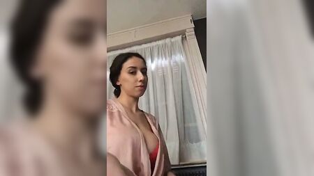 عودة الفتاة المسلمة الشقية، لكنها لطيفة قبل كل شيء