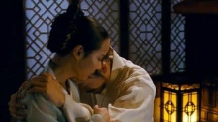 مشاهد جنسية من مسلسل «الخادم»