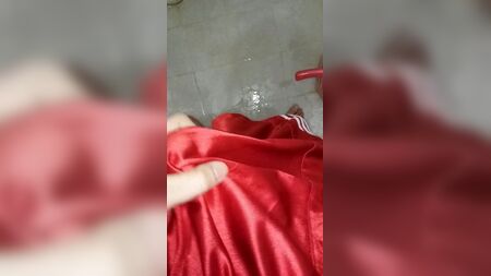القذف في سروال بوكسر ساتاني لامع