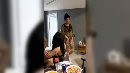 المرأة ستجبر نفسها على ممارسة الجنس