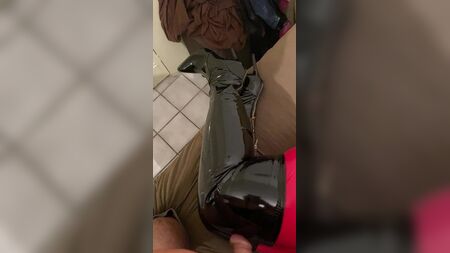 وظيفة في متجر «بوتس»