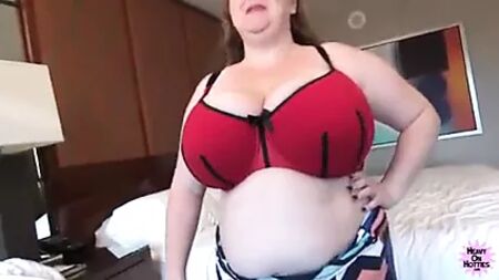 امرأة سمينة ذات شعر أحمر تحظى بأروع تجربة جنسية في حياتها