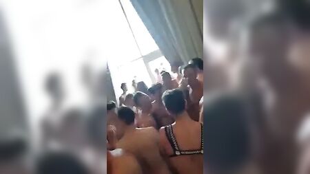 حفلة جنسية جماعية على متن سفينة سياحية للمثليين