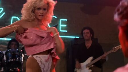 جولي مايكلز - «Roadhouse»