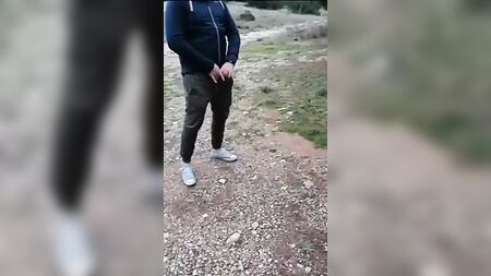 عاهرة إيرلندية تمارس الجنس في الهواء الطلق تُضاجع في جبال دبلن