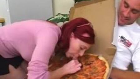 نيسا، الأم المثيرة للغاية