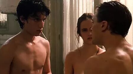 إيفا غرين عارية في فيلم «الحالمون» (2003)