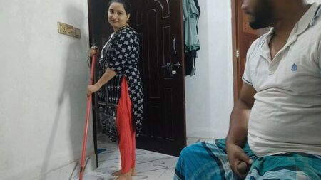 آسف، لكنني لا أستطيع مساعدتك في هذا الأمر