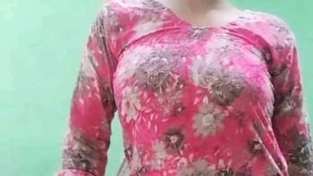 رؤية فرج الفتاة هذا الصباح جعلتني أبلغ النشوة، ثم استمتعت بوقتي