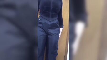 بنطال من النايلون من أديداس
