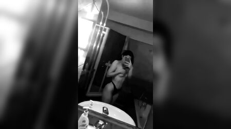 مارا أوغنيان، مدونة فيديو رومانية جذابة للغاية