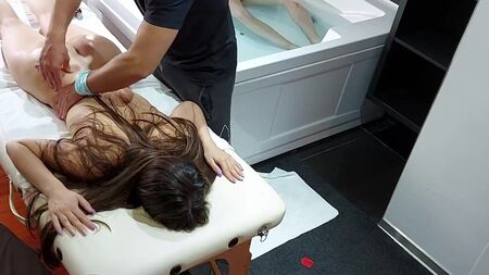 حسنًا ، لماذا خلعت سراويل داخلية أمام المدلك ، بسبب هذا مارس الجنس معي مثل الفاسقة