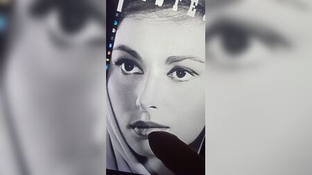 تكريم "هايا هاراريت" (إستر من فيلم "بن هور")