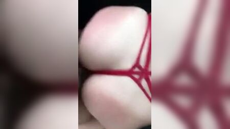 العاهرة الألبانية تُضاجع بقوة