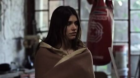 إيفا دي دومينيكي - دم في الفم (2016) مشاهد جنسية