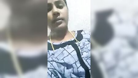 ثديي ومهبل السيدة التاميلية