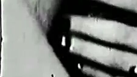 اكتشاف نادر - ليندا لوفليس - بلا قيود