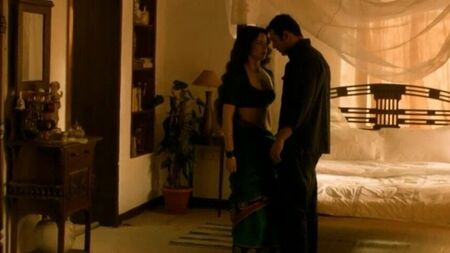 كانغانا راناوت (فيلم "Shoot out at Wadala") - مشهد مثير