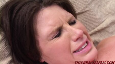 ليزا سباركس تمارس الجنس الشرجي مع "بلاكزيلا بي بي سي"