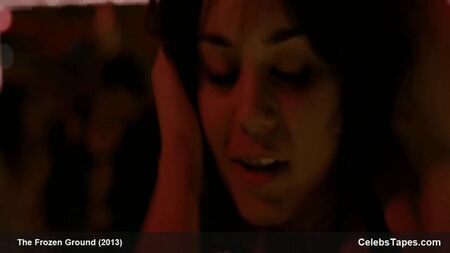 فانيسا هادجنز – راقصة تعري