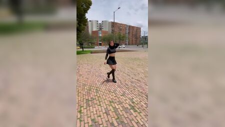فالنتينا غارزون، يا لها من مؤخرة رائعة